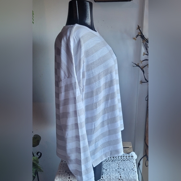 Old Navy Grey and White Striped Sweatshirt XL - Picture 4 of 7